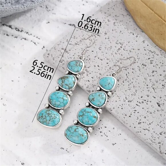 NEW Pair of vintage style BOHO earrings, dangle turquoise earrings, western - Picture 4 of 4